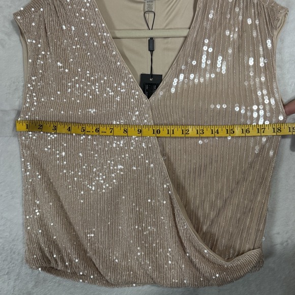 NWT Cable & Gauge Champagne Sequin Faux Wrap Top Size Small Sparkly Neutral Glam - Picture 11 of 15